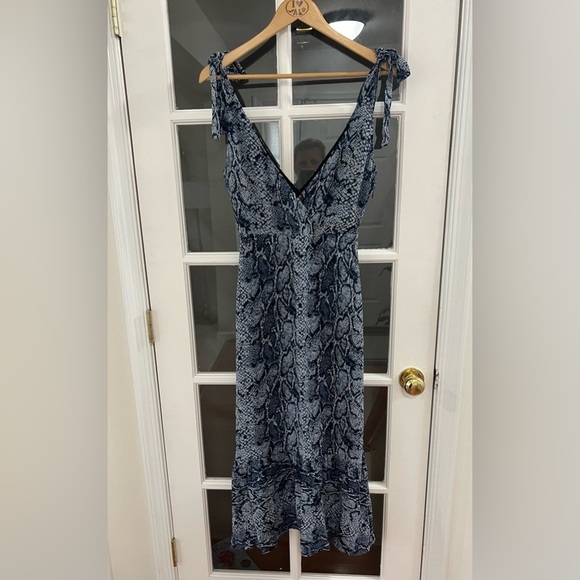 Reformation Dalie Dress  - Size 4 - in the "Python blue " print - Picture 1 of 9